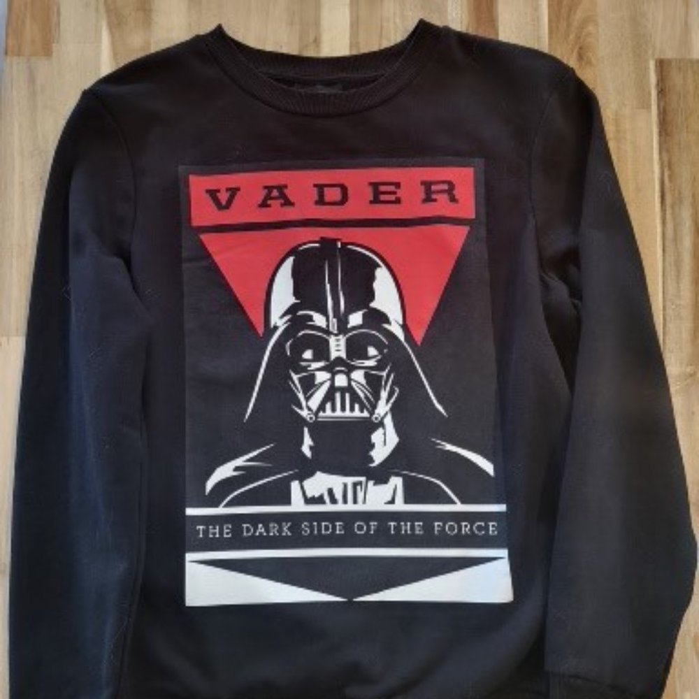 STAR WARS Darth Vader Sweater Shirt Size SMALL